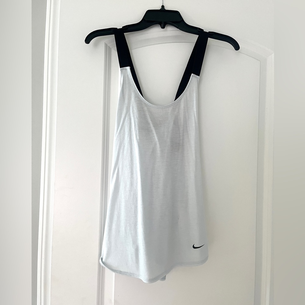 Flowy athletic tank top, in perfect condition!